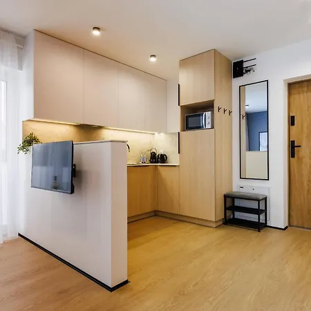 M1 Aura With Ac, Free Parking By Staynest Apartmán *