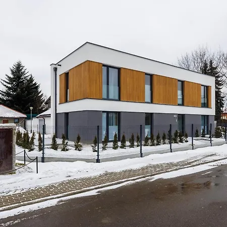 M1 Aura With Ac, Free Parking By Staynest Apartmán *